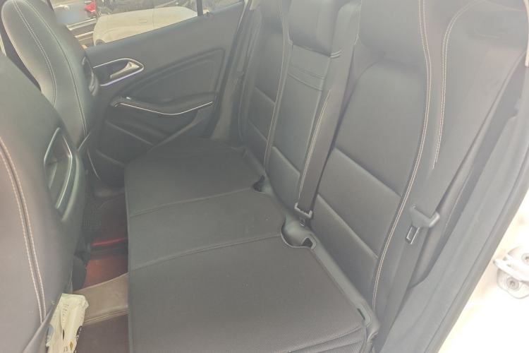 Used Mercedes-Benz GLA 2016 GLA 220 4MATIC Luxury Model Left Rear Seat