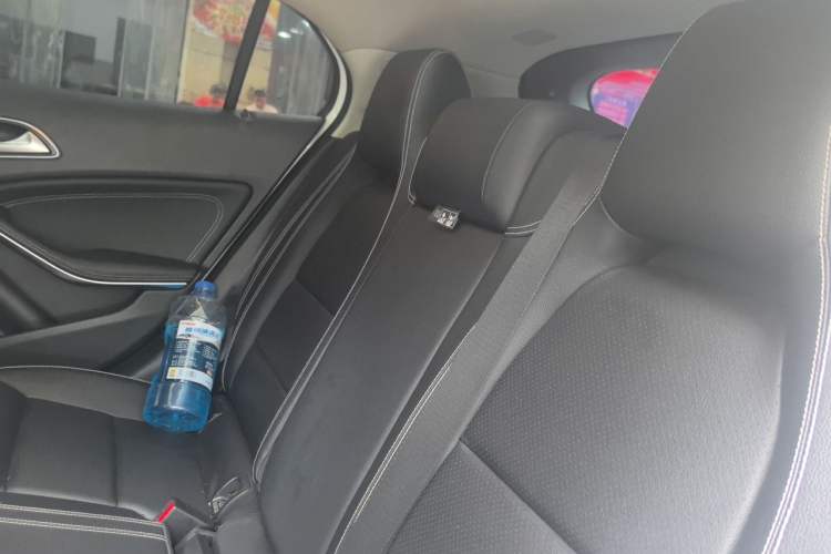 Used Mercedes-Benz GLA 2016 GLA 220 4MATIC Fashion Edition Left Rear Seat