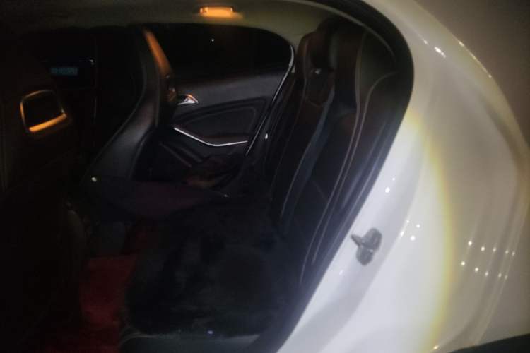Used Mercedes-Benz GLA 2016 GLA 200 Fashion Model Left Rear Seat