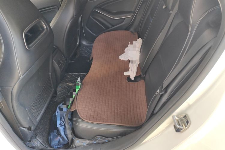 Used Mercedes-Benz GLA 2016 GLA 200 Fashion Model Left Rear Seat