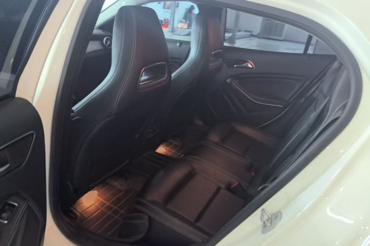 Used Mercedes-Benz GLA 2016 GLA 220 4MATIC Luxury Model Left Rear Seat