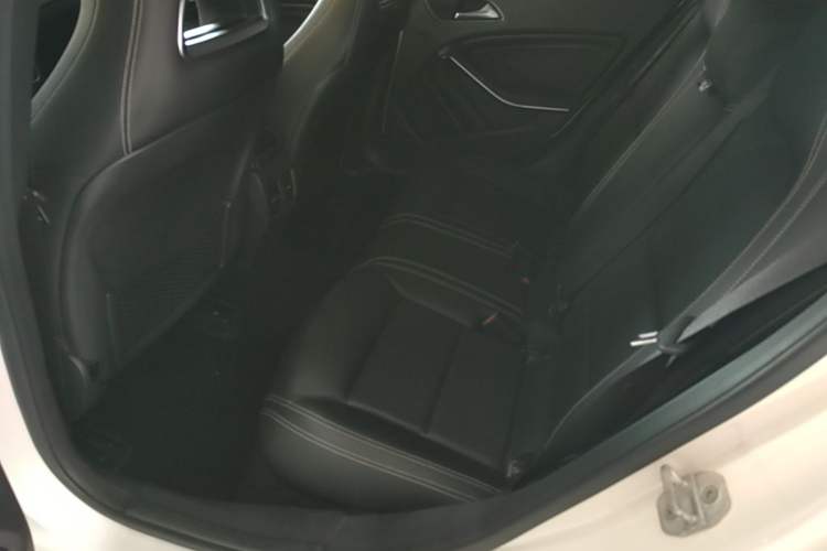 Used Mercedes-Benz GLA 2016 GLA 200 Sport Edition Left Rear Seat