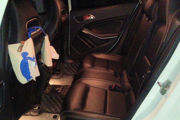 Used Mercedes-Benz GLA 2016 GLA 200 Fashion Model Left Rear Seat