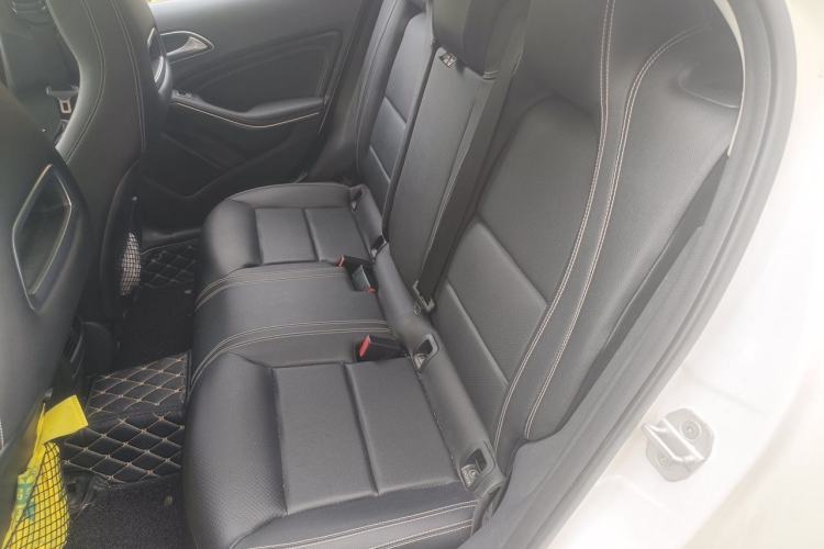 Used Mercedes-Benz GLA 2016 GLA 200 Fashion Model Left Rear Seat