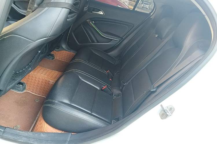 Used Mercedes-Benz GLA 2016 GLA 200 Sport Edition Left Rear Seat