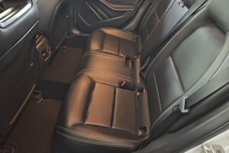 Used Mercedes-Benz GLA 2016 GLA 220 4MATIC Fashion Edition Left Rear Seat
