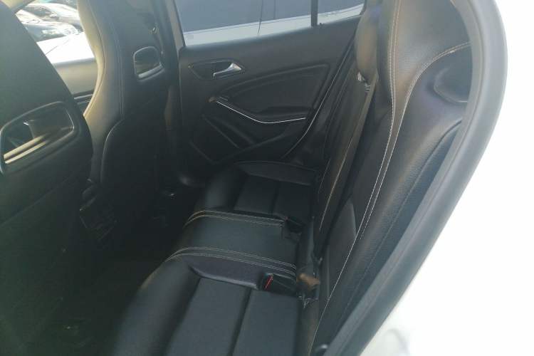 Used Mercedes-Benz GLA 2016 GLA 220 4MATIC Fashion Edition Left Rear Seat