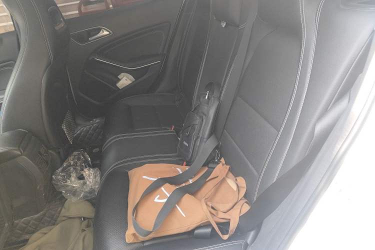 Used Mercedes-Benz GLA 2016 GLA 220 4MATIC Fashion Edition Left Rear Seat