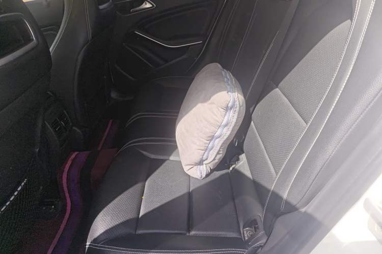 Used Mercedes-Benz GLA 2016 GLA 200 Fashion Model Left Rear Seat