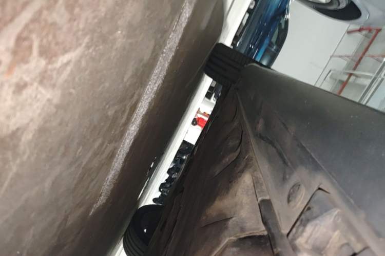 Used Mercedes-Benz GLA 2016 GLA 200 Fashion Model Left Side Sill