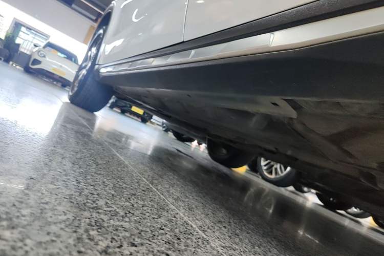 Used Mercedes-Benz GLA 2016 GLA 200 Fashion Model Left Side Sill