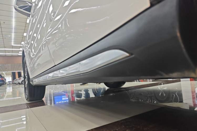Used Mercedes-Benz GLA 2016 GLA 220 4MATIC Fashion Edition Left Side Sill