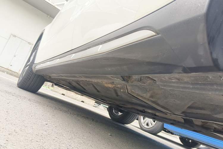 Used Mercedes-Benz GLA 2016 GLA 200 Fashion Model Left Side Sill