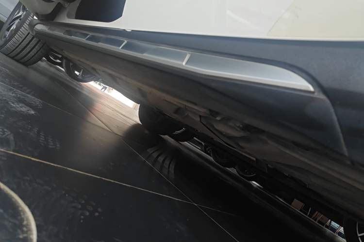 Used Mercedes-Benz GLA 2016 GLA 220 4MATIC Fashion Edition Left Side Sill