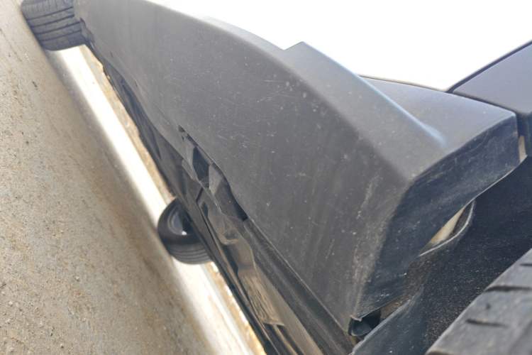 Used Mercedes-Benz GLA 2016 GLA 220 4MATIC Fashion Edition Left Side Sill