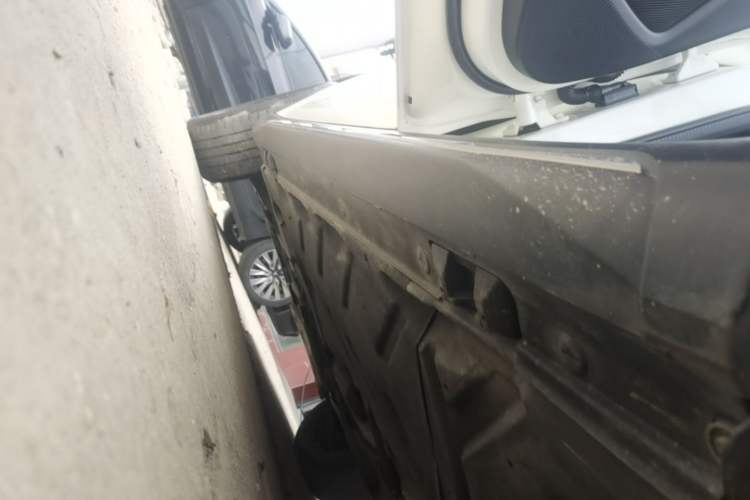 Used Mercedes-Benz GLA 2016 GLA 220 4MATIC Fashion Edition Left Side Sill