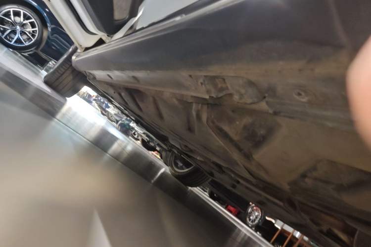 Used Mercedes-Benz GLA 2016 GLA 260 4MATIC Sport Edition Left Side Sill