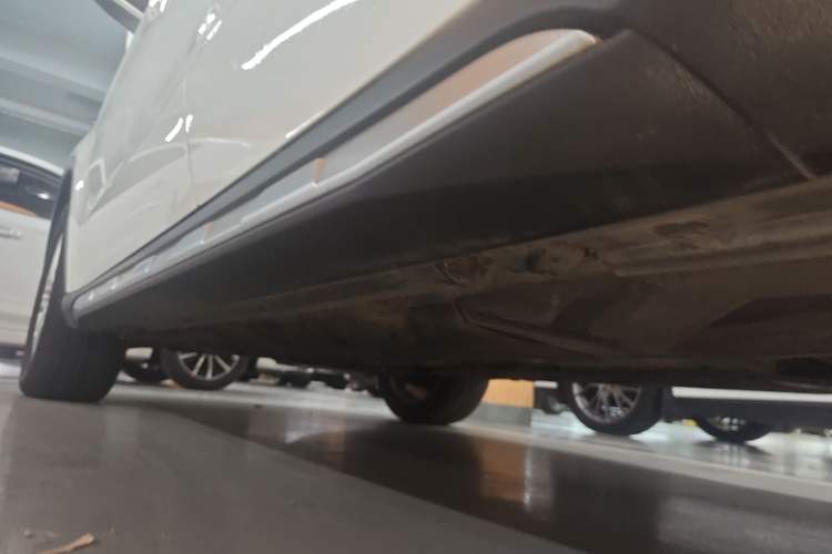 Used Mercedes-Benz GLA 2016 GLA 200 Sport Edition Left Side Sill