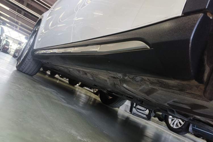 Used Mercedes-Benz GLA 2016 GLA 200 Sport Edition Left Side Sill