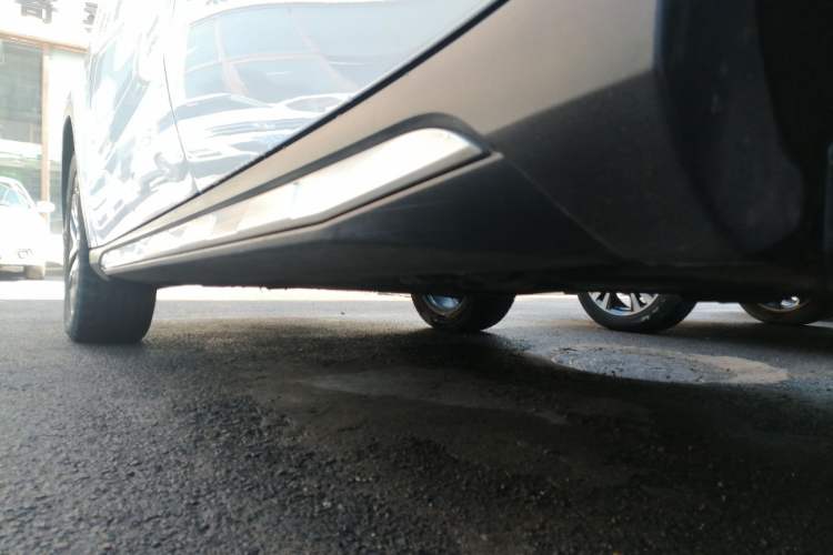 Used Mercedes-Benz GLA 2016 GLA 220 4MATIC Fashion Edition Left Side Sill