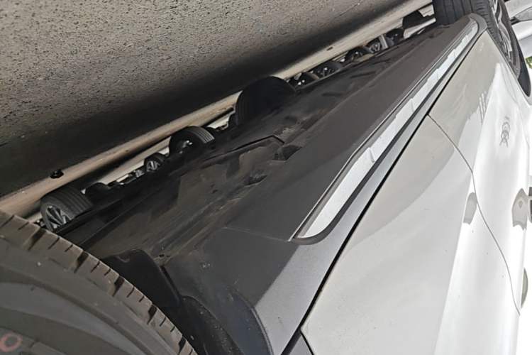 Used Mercedes-Benz GLA 2016 GLA 220 4MATIC Fashion Edition Left Side Sill