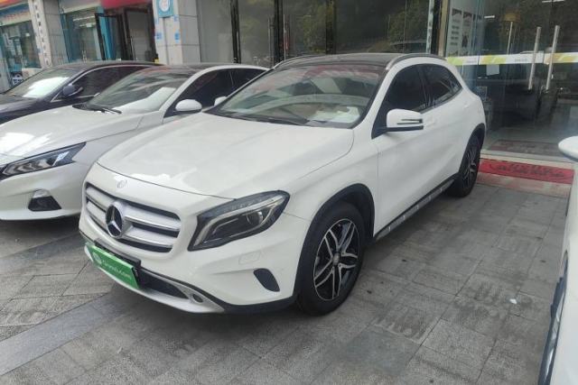 Ojetý Mercedes-Benz GLA 2016 GLA 200 Fashion Model