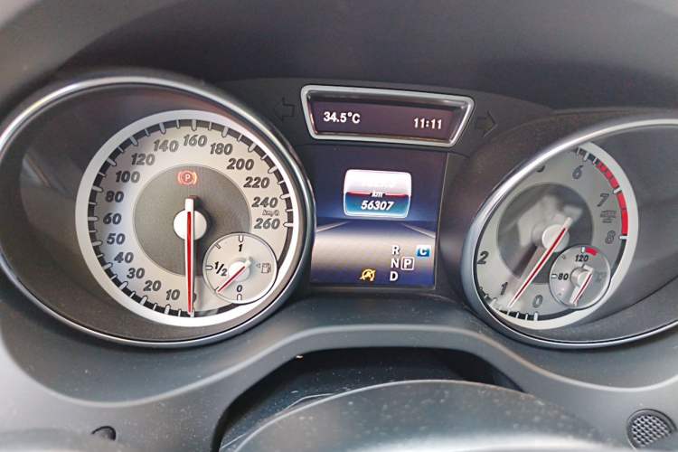 Used Mercedes-Benz GLA 2016 GLA 200 Fashion Model Odometer Close Up