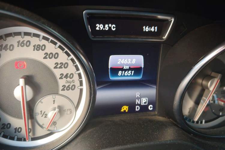 Used Mercedes-Benz GLA 2016 GLA 200 Sport Edition Odometer Close Up