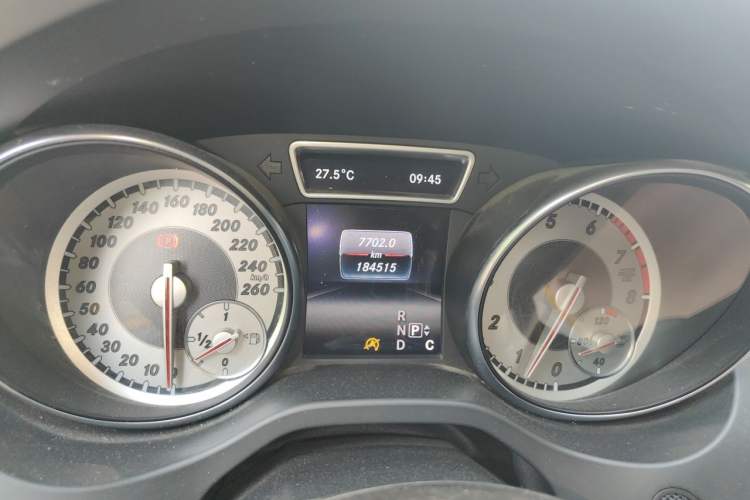 Used Mercedes-Benz GLA 2016 GLA 200 Sport Edition Odometer Close Up
