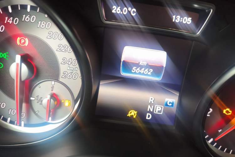 Used Mercedes-Benz GLA 2016 GLA 200 Fashion Model Odometer Close Up