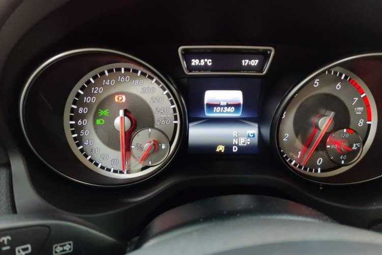 Used Mercedes-Benz GLA 2016 GLA 220 4MATIC Fashion Edition Odometer Close Up