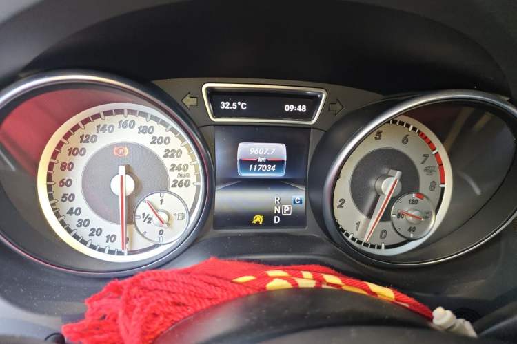 Used Mercedes-Benz GLA 2016 GLA 220 4MATIC Fashion Edition Odometer Close Up