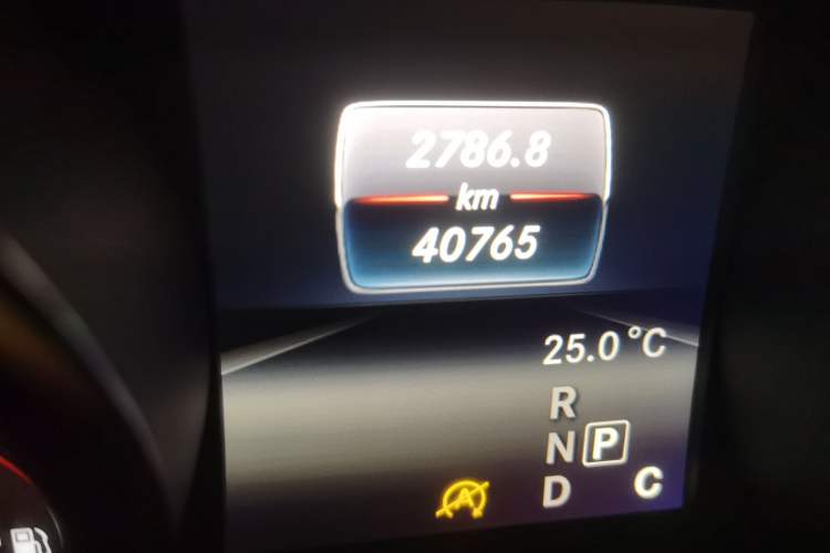 Used Mercedes-Benz GLA 2016 GLA 220 4MATIC Luxury Model Odometer Close Up