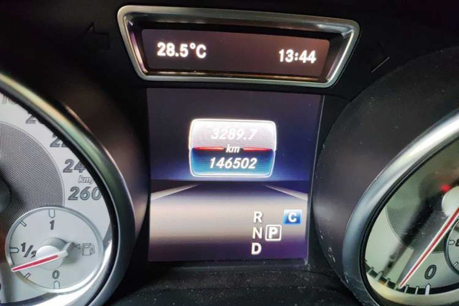 Used Mercedes-Benz GLA 2016 GLA 200 Sport Edition Odometer Close Up