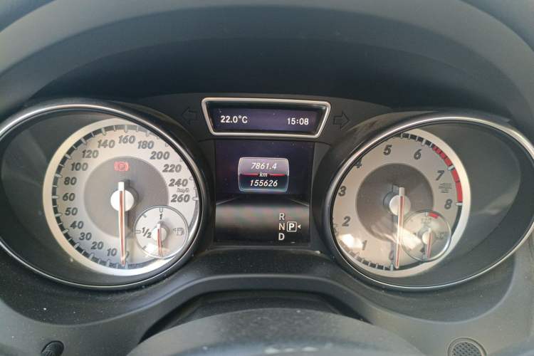 Used Mercedes-Benz GLA 2016 GLA 200 Sport Edition Odometer Close Up