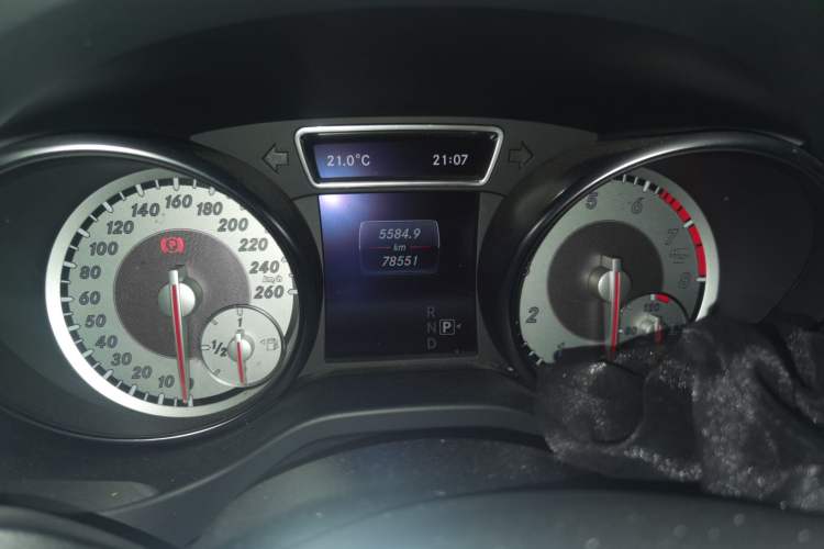 Used Mercedes-Benz GLA 2016 GLA 200 Fashion Model Odometer Close Up
