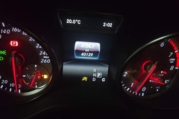 Used Mercedes-Benz GLA 2016 GLA 200 Sport Edition Odometer Close Up