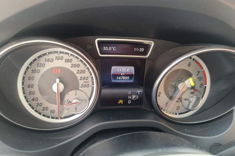 Used Mercedes-Benz GLA 2016 GLA 200 Sport Edition Odometer Close Up