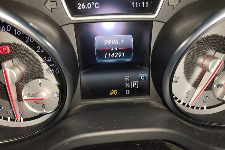 Used Mercedes-Benz GLA 2016 GLA 200 Sport Edition Odometer Close Up