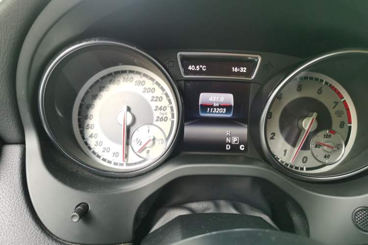 Used Mercedes-Benz GLA 2016 GLA 200 Sport Edition Odometer Close Up