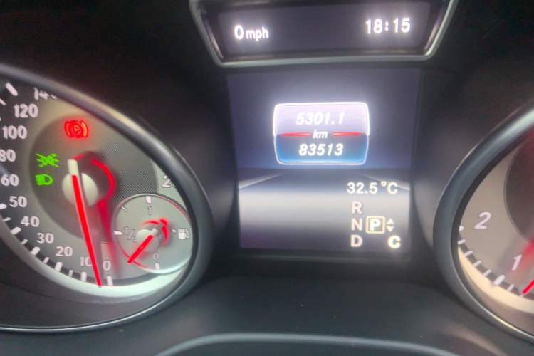 Used Mercedes-Benz GLA 2016 GLA 200 Fashion Model Odometer Close Up