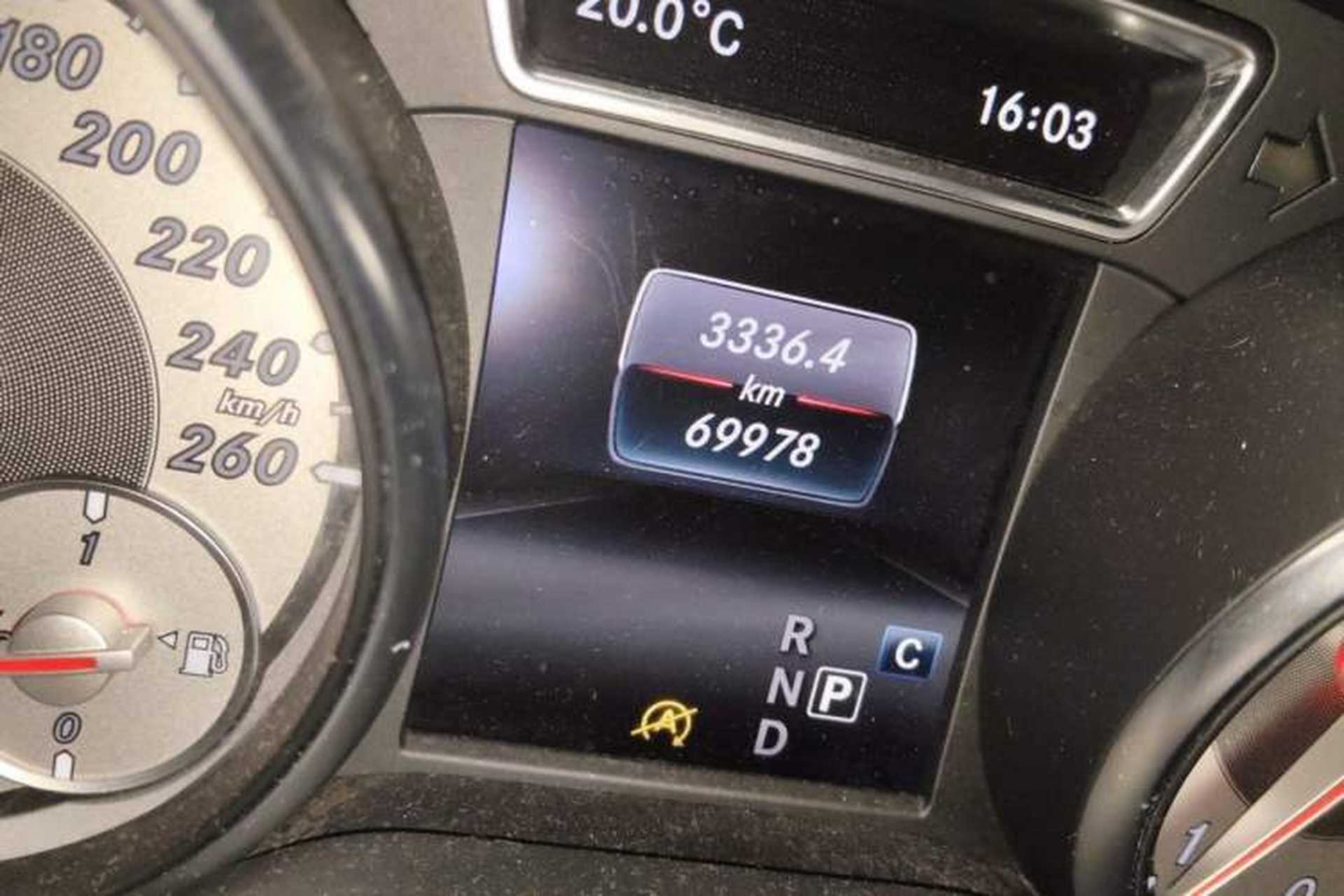 Used Mercedes-Benz GLA 2016 GLA 200 Sport Edition Odometer Close Up