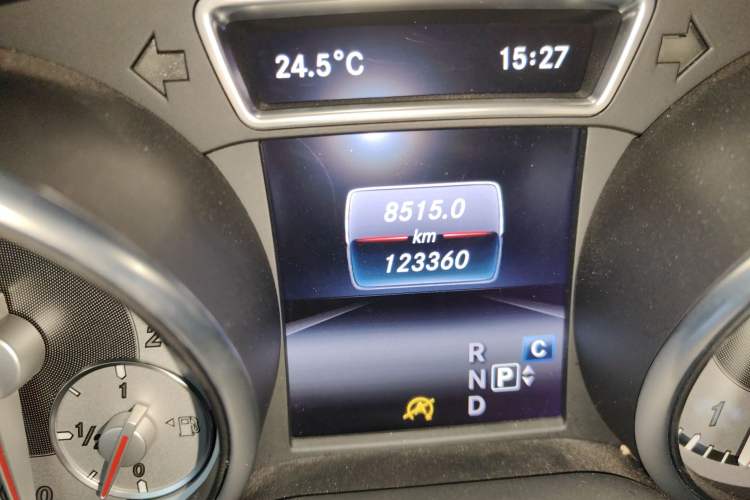 Used Mercedes-Benz GLA 2016 GLA 200 Fashion Model Odometer Close Up