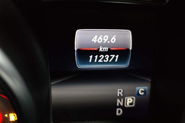 Used Mercedes-Benz GLA 2016 GLA 220 4MATIC Fashion Edition Odometer Close Up