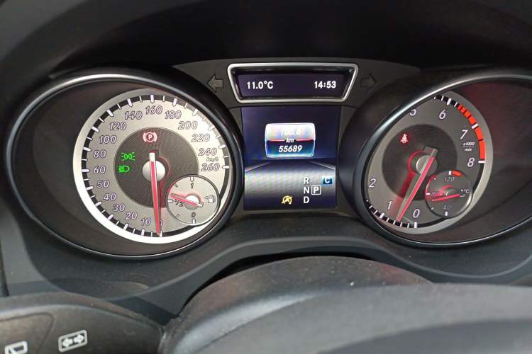 Used Mercedes-Benz GLA 2016 GLA 200 Sport Edition Odometer Close Up