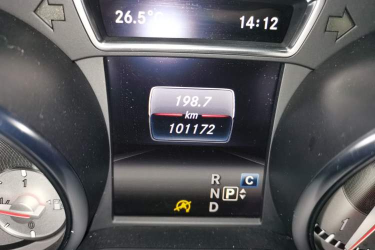 Used Mercedes-Benz GLA 2016 GLA 220 4MATIC Fashion Edition Odometer Close Up