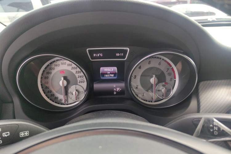 Used Mercedes-Benz GLA 2016 GLA 200 Sport Edition Odometer Close Up