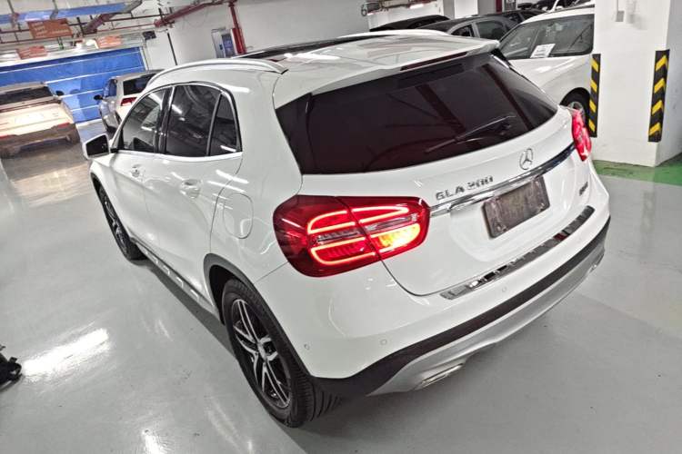 Used Mercedes-Benz GLA 2016 GLA 200 Sport Edition Rear Left 45 Deg