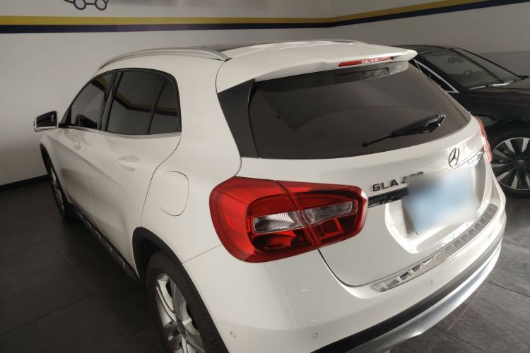 Used Mercedes-Benz GLA 2016 GLA 200 Sport Edition Rear Left 45 Deg