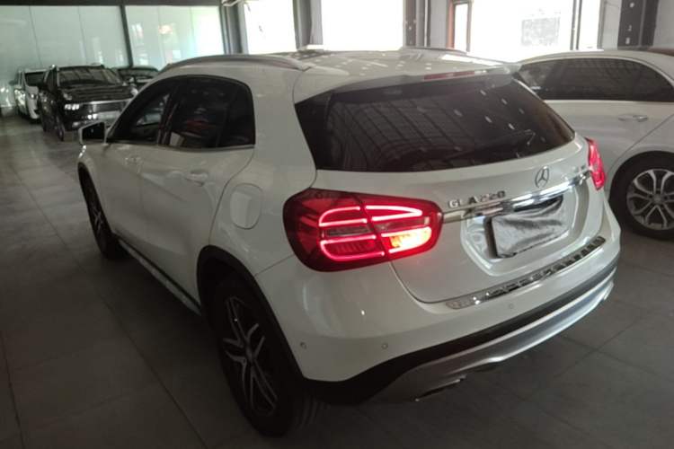 Used Mercedes-Benz GLA 2016 GLA 220 4MATIC Fashion Edition Rear Left 45 Deg
